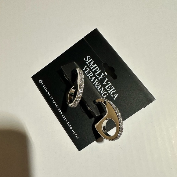 ✨ Vera Wang Rhinestone Hoop Earrings 28mm Silver Tone NWT Sparkly - Picture 4 of 5